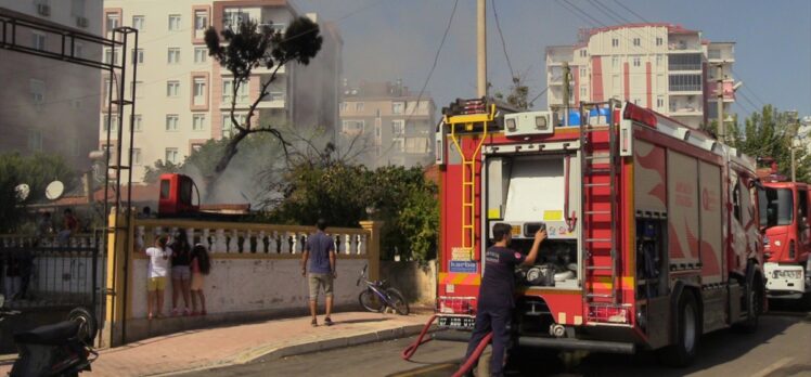 Antalya'da müstakil bir evde çıkan yangın söndürüldü