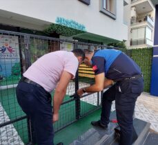 GÜNCELLEME – Aydın'da anaokulunda üzerine dolap devrilen çocuk yaralandı