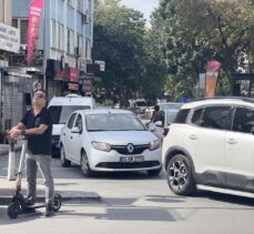 Bakırköy'de yayalara yol vermeyen sürücülere ceza kesildi