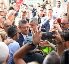 CHP Genel Başkan adayı Özel, İzmir'de partililerle bir araya geldi: