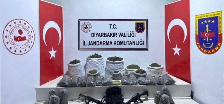 Diyarbakır'da 72 kilogram esrar ele geçirildi