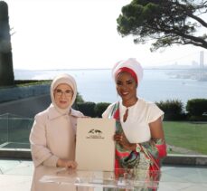 Emine Erdoğan, Burundi Devlet Başkanı'nın eşi Ndayishimiye ile görüştü