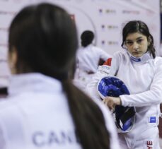 Gençler Eskrim Türkiye Şampiyonası Ankara'da başladı