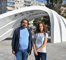 İzmir depreminin simge ismi Elif'in görselini kullanan şarkıcı hakkında suç duyurusu