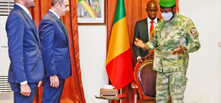 Mali'den Selçuk Bayraktar ve Haluk Bayraktar'a “Ulusal Nişan” verilmesi