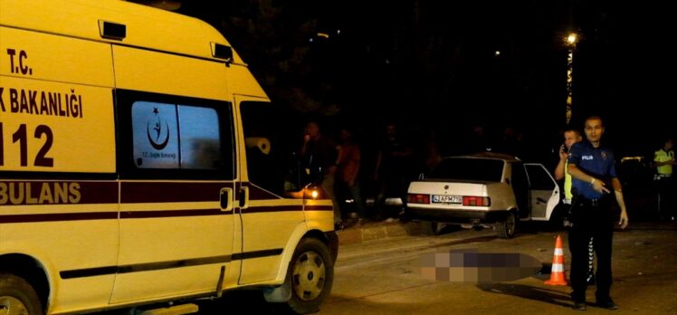 Mersin'de trafik kazasında 1 kişi öldü, 2 kişi yaralandı