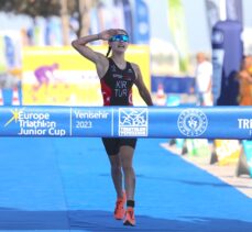 Milli triatlet Selinay Tuğçe Kır, Avrupa Triatlon Kupası'nda altın madalya kazandı