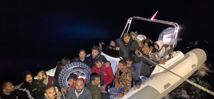 Muğla açıklarında 24 düzensiz göçmen kurtarıldı, 25 düzensiz göçmen yakalandı