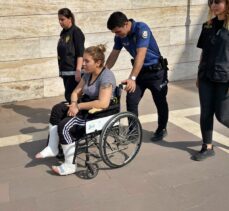 Osmaniye'de polisten kaçarken ayağını çatlatan hırsızlık hükümlüsü hastanede yakalandı
