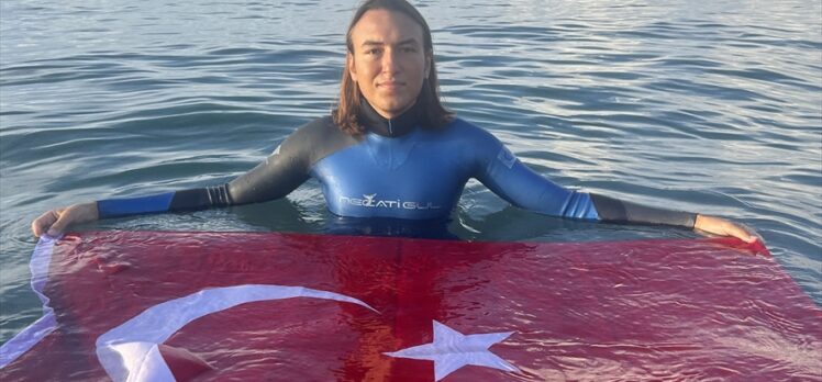 Serbest dalış sporcusu Necati Gül, 74 metreyle Türkiye rekorunu geliştirdi