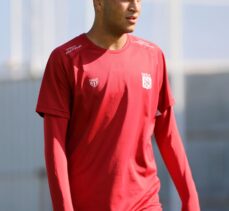Sivasspor'un genç yeteneği Yunus Emre, takımın vazgeçilmezi olmak istiyor