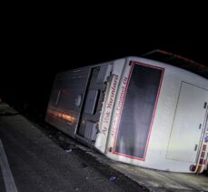 Uşak'ta iki işçi servisinin çarpıştığı kazada 28 kişi yaralandı