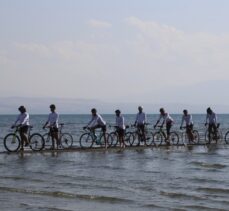 “Van Gölü Canavarları” bisiklet takımı yarışlara iddialı hazırlanıyor