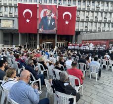 Zonguldak'ta madenciler Cumhuriyet'in 100. yılına özel konser verdi