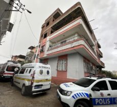 GÜNCELLEME – Adana'da tabancayla vurulan kadın öldü, kayınvalidesi yaralandı