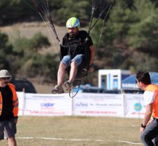 Adana'da Türkiye Yamaç Paraşütü Hedef Şampiyonası finali başladı