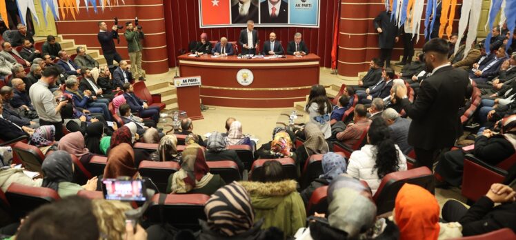 AK Parti Genel Başkan Yardımcısı Kandemir, Nevşehir'de partililerle bir araya geldi