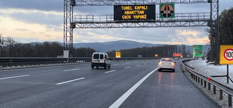 Anadolu Otoyolu'nun Bolu Dağı geçişi İstanbul istikameti ulaşıma kapatıldı