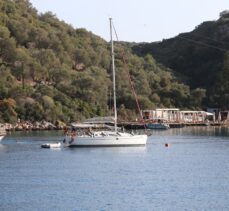 Antalya'da deniz çayırları şamandıralar yardımıyla korunacak