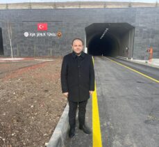 Ardahan Milletvekili Koç, bir tüpü faaliyete giren Aşık Şenlik Tüneli'nde incelemede bulundu