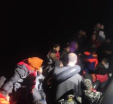 Ayvalık açıklarında 79 düzensiz göçmen yakalandı