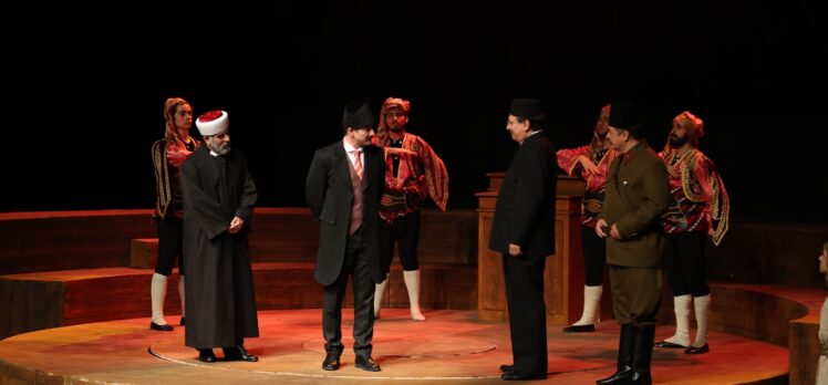 “Cumhuriyet'e Doğru” oyunu Samsun'da sahnelendi