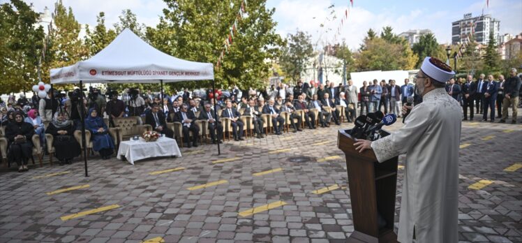 Diyanet İşleri Başkanı Erbaş, Ankara'da gençlik merkezi, cami ve Kur'an Kursu açılışlarına katıldı