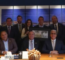Fenerbahçe Başkanı Ali Koç, Ankara Fenerbahçeliler Derneği Yönetim Kurulu'nu kabul etti