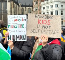 Hollanda'daki Filistin’e destek gösterisinde AB'ye ve ABD'ye tepki