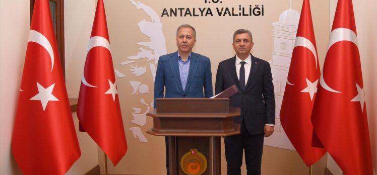İçişleri Bakanı Yerlikaya, Antalya Valiliğini ziyaret etti