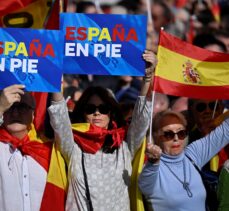İspanyol sağı, ayrılıkçı Katalanlara af girişimine karşı gösteri düzenledi