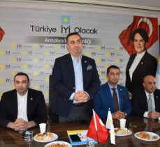 İYİ Parti'li Burak Akburak, Antalya'da konuştu: