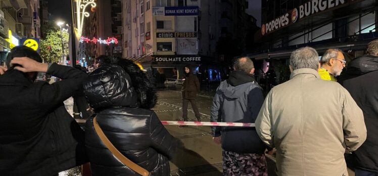 İzmir'de elektrik onarım çalışmaları sırasında doğal gaz borusu patladı