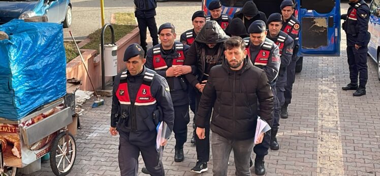 GÜNCELLEME – Karabük'te uyuşturucu operasyonunda yakalanan 3 zanlıdan biri tutuklandı