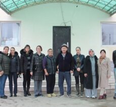 Kırgızistan'da, yurt dışına gidenlerin çocuklarını bıraktığı ailenin kurduğu vakıf, 200 çocuğa yuva oldu
