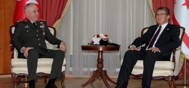 KKTC Cumhuriyet Meclisi Başkanı Töre ile Başbakan Üstel, Genelkurmay Başkanı Gürak'ı kabul etti