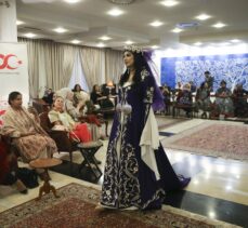 Pakistan'da Osmanlı ve Cumhuriyet dönemi Türk kadınının kıyafetleri defileyle tanıtıldı