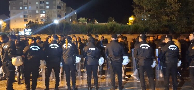 GÜNCELLEME – Samsun'da 1 kişinin öldüğü, 3 kişinin yaralandığı silahlı kavgayla ilgili 4 zanlı tutuklandı