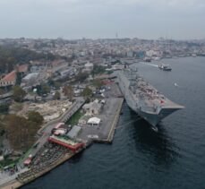 Sarayburnu'na demirleyen TCG Anadolu gemisine ziyaretler sürüyor