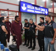 Süper Lig'de Hatayspor ile karşılaşacak Galatasaray kafilesi Adana'ya geldi