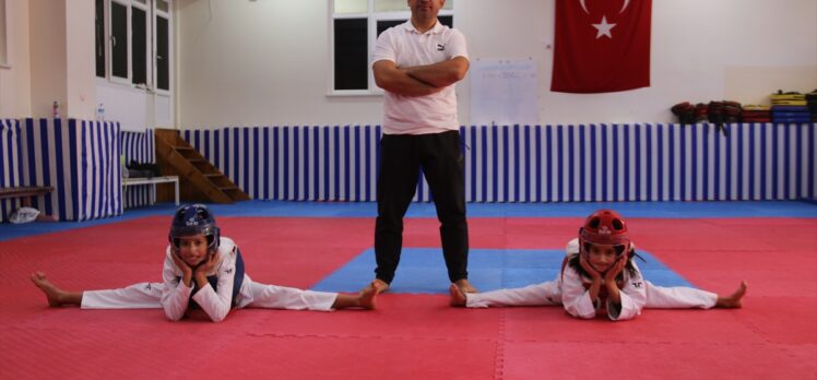 Tekvandoda Türkiye şampiyonu eczacı baba, kızlarını şampiyonalara hazırlıyor