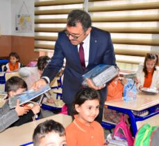 TÜBİTAK Başkanı Mandal, Eskişehir'de mezun olduğu ilkokulu ziyaretinde konuştu: