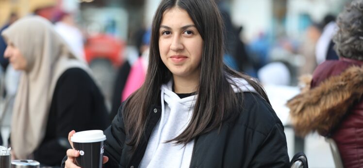 Ümraniye'de gençlere ucuz alternatif sunan kahve kiosku açıldı