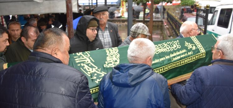 Zonguldak'taki gemi kazasında ölen denizcinin cenazesi Giresun'da toprağa verildi