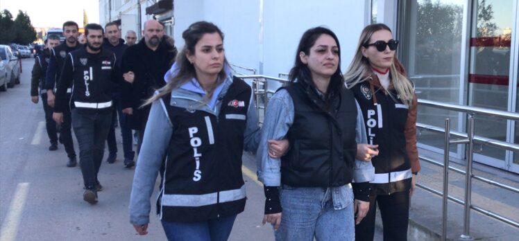 GÜNCELLEME – Adana Büyükşehir Belediyesine yönelik operasyon düzenlendi