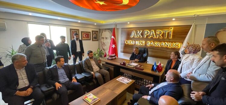 AK Parti'li İnan, partisinin Çiğli İlçe Başkanlığında konuştu: