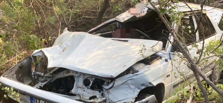 Alanya'da uçuruma devrilen otomobildeki 1 kişi yaşamını yitirdi