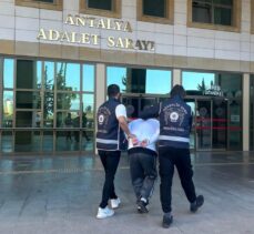 Antalya'da sosyal medyadan hakaret içerikli paylaşımlar yapan şüpheli yakalandı