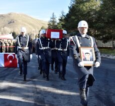 Bitlis'te silah kazası sonucu şehit olan Jandarma Uzman Çavuş Yetişen için tören düzenlendi
