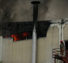 GÜNCELLEME 2 – Bursa'da tekstil fabrikasında çıkan yangın kontrol altına alındı